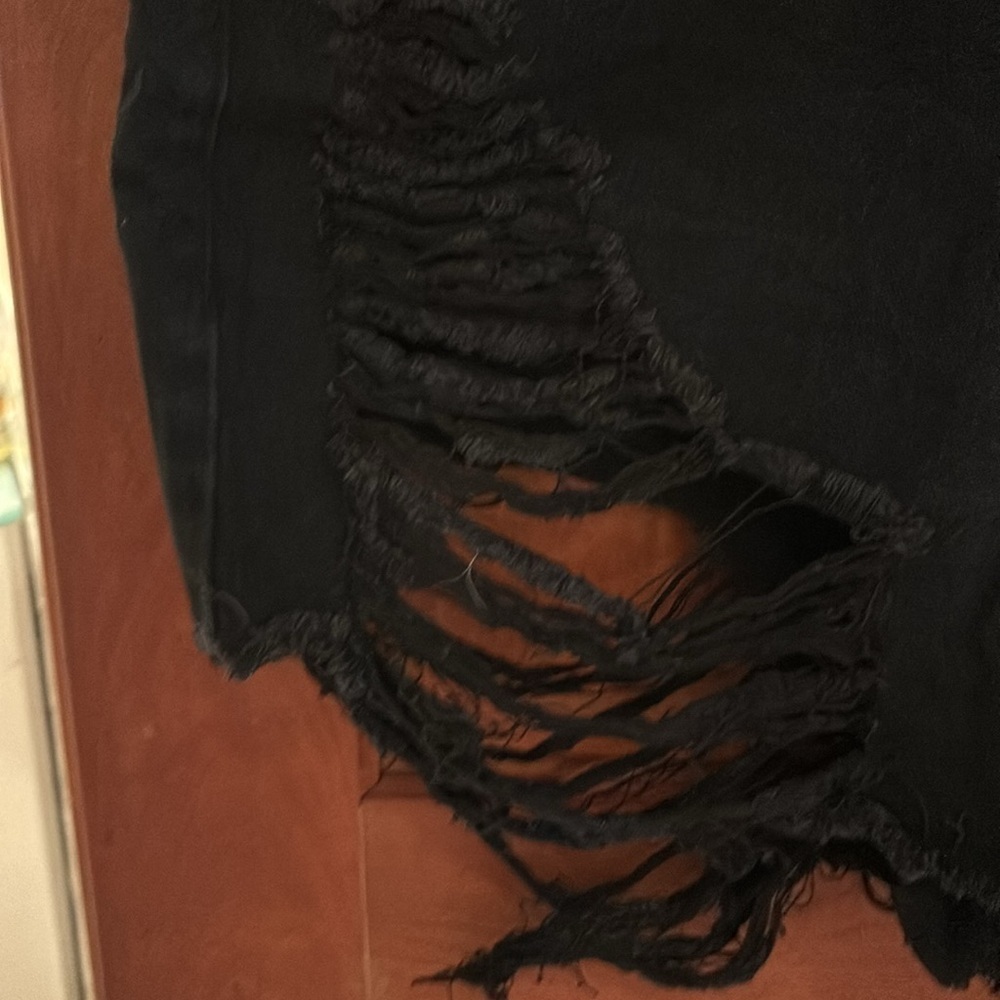 NWT SHEIN Distressed Black Shorts - size 0XL​​ - Picture 2 of 7
